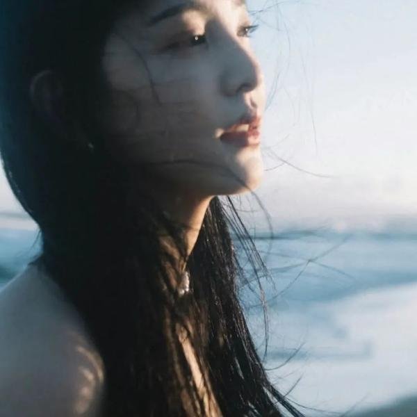 他是神明奔我而来